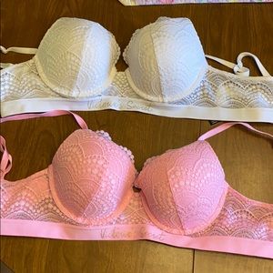 Pack of 4 Victoria’s Secret Bras